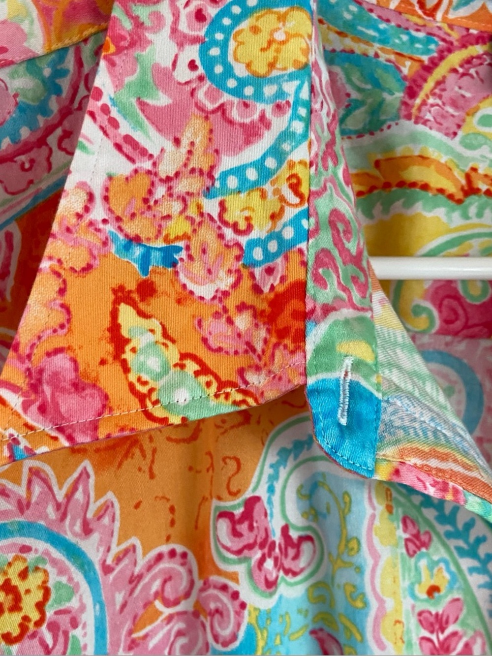 Chaps  Like New Vibrant women's button up top. Size 3X - Picture 7 of 12